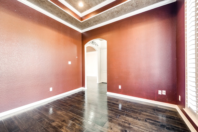 Photo 14 of 28 - 3316 Texas Trail Ct, Hurst, TX 76054