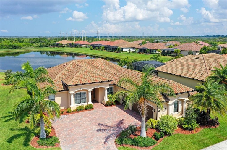 Photo 48 of 94 - 704 Moorings Way, Bradenton, FL 34212