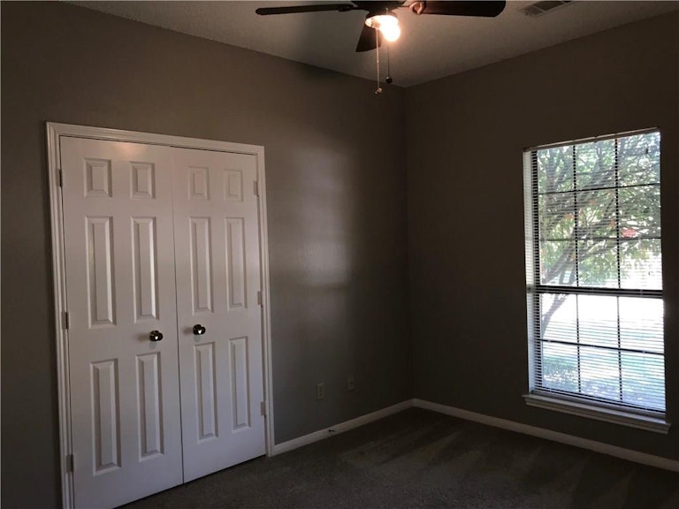 Photo 21 of 30 - 516 Tealridge Ln, Desoto, TX 75115