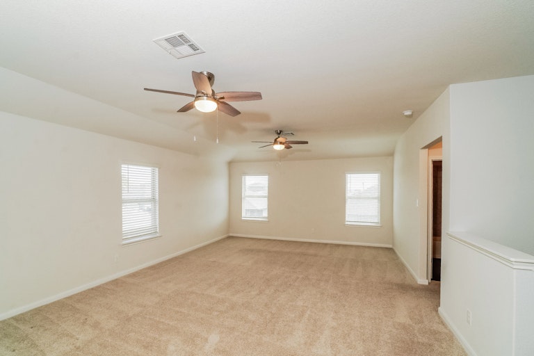 Photo 14 of 26 - 2465 McCrae, New Braunfels, TX 78130