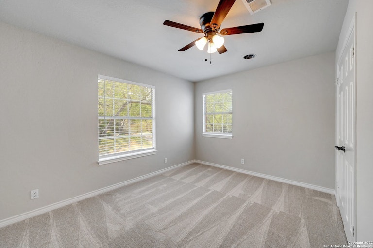 Photo 22 of 32 - 16218 Robinwood Ln, San Antonio, TX 78248
