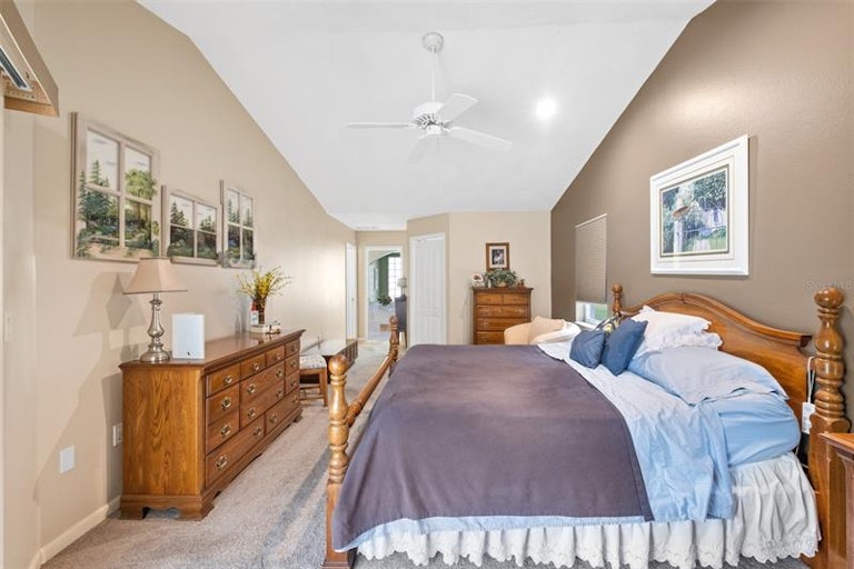 Photo 11 of 40 - 5085 Florentine Ct, Spring Hill, FL 34608