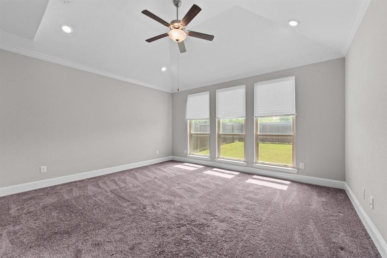 Photo 13 of 38 - 5922 Arcola Meadow Ct, Houston, TX 77059