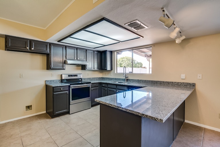 Photo 2 of 36 - 3762 E Garnet Ave, Mesa, AZ 85206