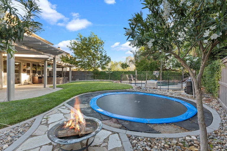 Photo 75 of 82 - 5513 Aspen Grove Ln, Elk Grove, CA 95757