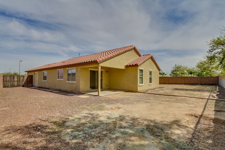 Photo 6 of 35 - 18549 W Vogel Ave, Goodyear, AZ 85338
