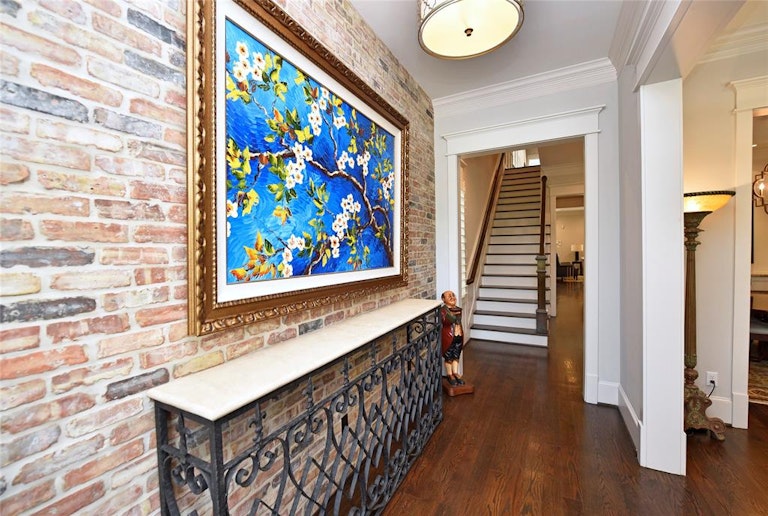 Photo 4 of 35 - 403 Columbia St, Houston, TX 77007