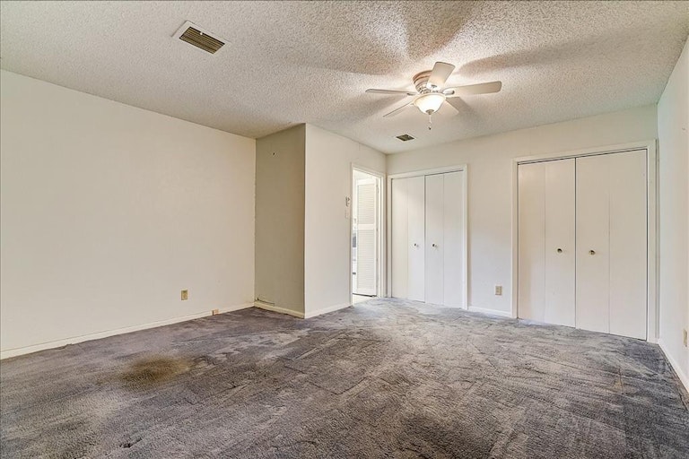 Photo 15 of 37 - 1118 SE 2nd St, Grand Prairie, TX 75051