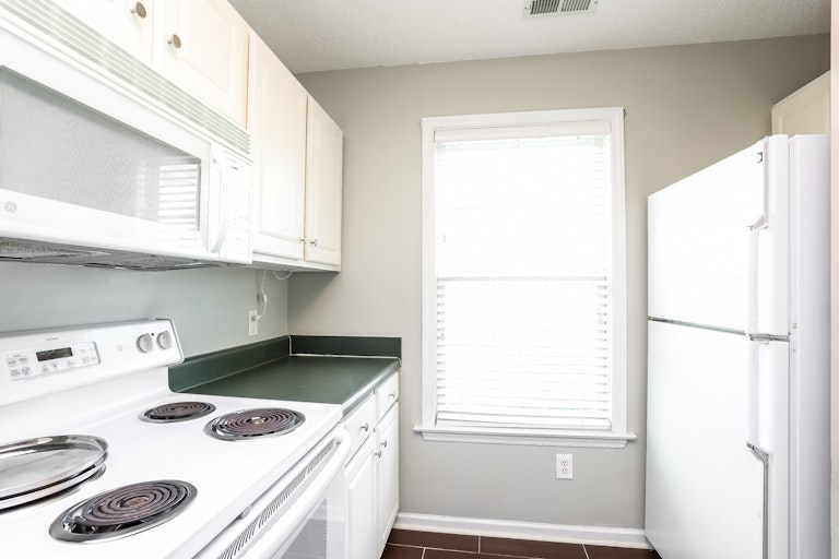 Photo 2 of 25 - 2211 Turtle Point Dr, Raleigh, NC 27604