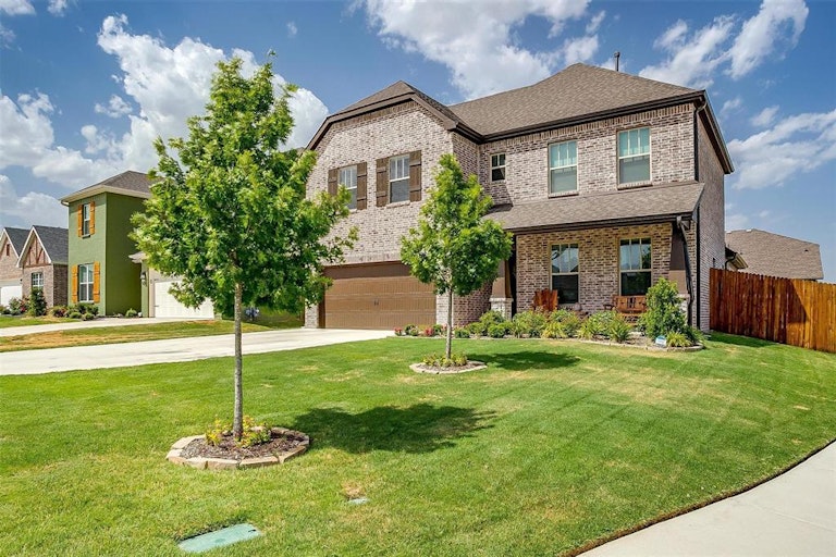 Photo 1 of 40 - 5257 Sonata Trl, Fort Worth, TX 76126