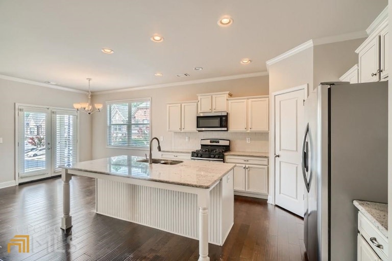 Photo 6 of 26 - 410 Holdings Dr, Lawrenceville, GA 30044