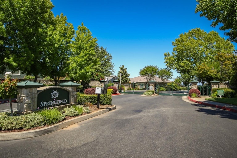 Photo 33 of 47 - 3970 Coldwater Dr, Rocklin, CA 95765