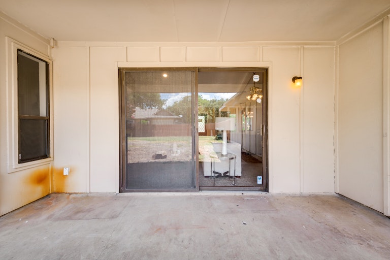 Photo 23 of 26 - 2805 Teakwood Ln, Plano, TX 75075
