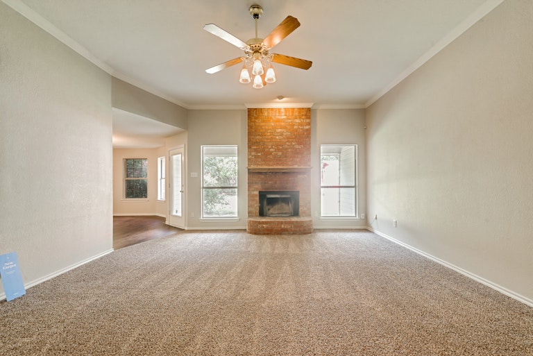 Photo 3 of 24 - 1040 Westgrove Dr, Saginaw, TX 76179
