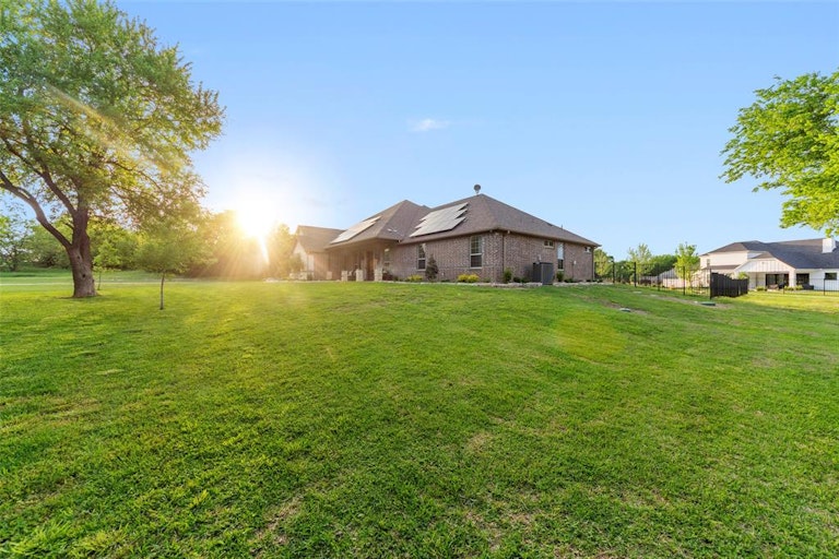 Photo 29 of 31 - 4367 Lake Shore Dr, McKinney, TX 75071