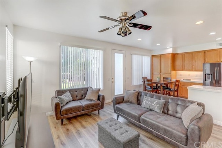 Photo 14 of 36 - 197 Lydia Ln, Corona, CA 92882