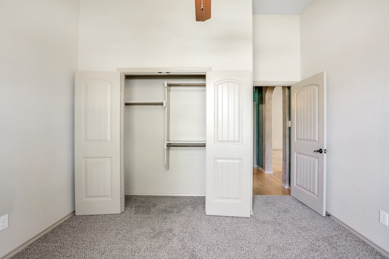 Photo 10 of 27 - 9124 Oldwest Trl, Fort Worth, TX 76131