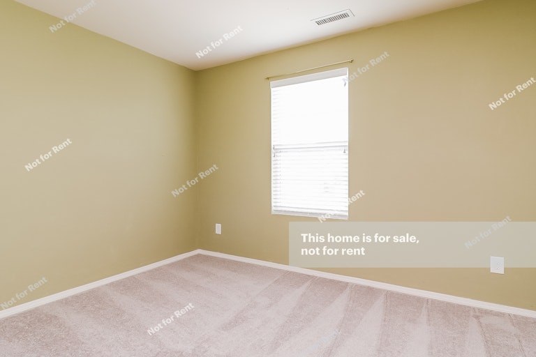 Photo 20 of 26 - 526 Kerriann Ln, Clayton, NC 27520