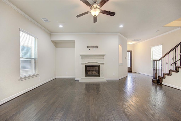Photo 7 of 34 - 2811 Shadow Woods Ct, Houston, TX 77043