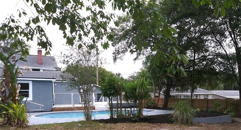 Photo 9 of 28 - 5832 10th St, Zephyrhills, FL 33542