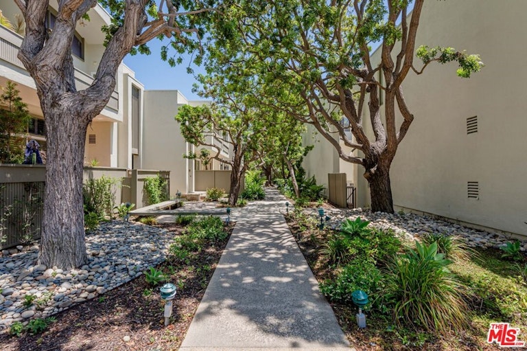 Photo 29 of 38 - 13238 Fiji Way Unit B, Marina Del Rey, CA 90292