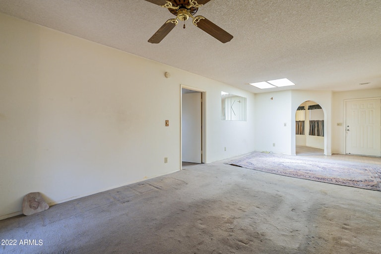 Photo 7 of 32 - 2541 E Wagoner Rd, Phoenix, AZ 85032