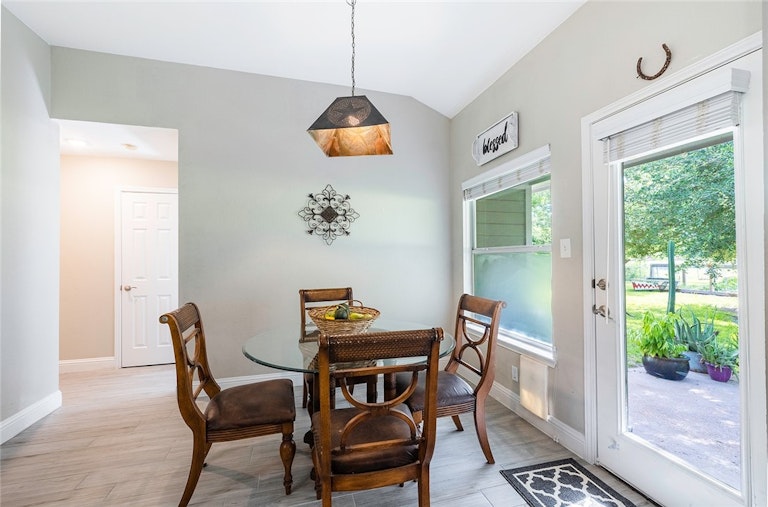 Photo 18 of 40 - 21004 Apache Plum Ln, Pflugerville, TX 78660