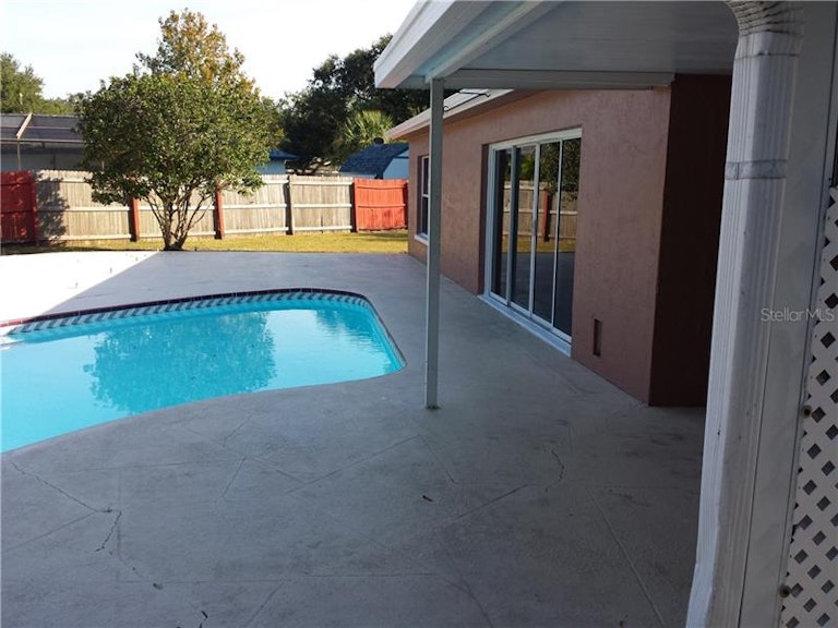 Photo 23 of 25 - 512 Limetree Dr, Oldsmar, FL 34677