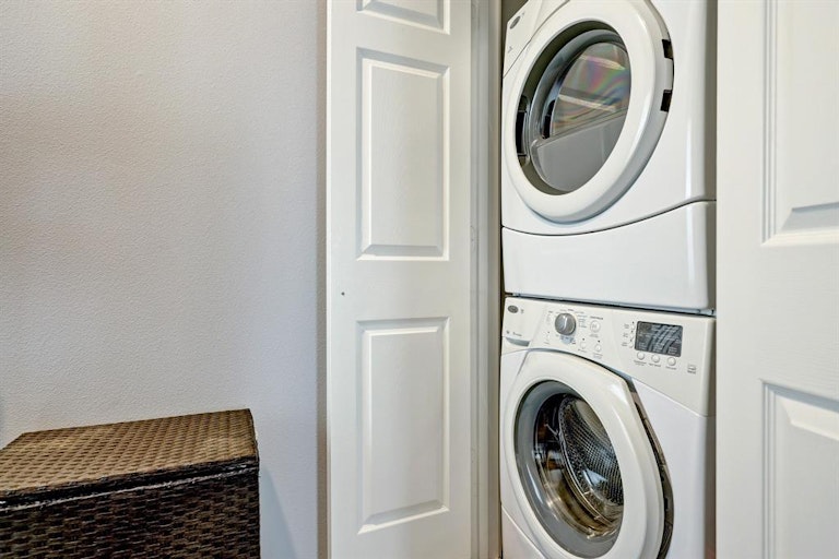 Photo 14 of 20 - 3001 Murworth Dr #501, Houston, TX 77025