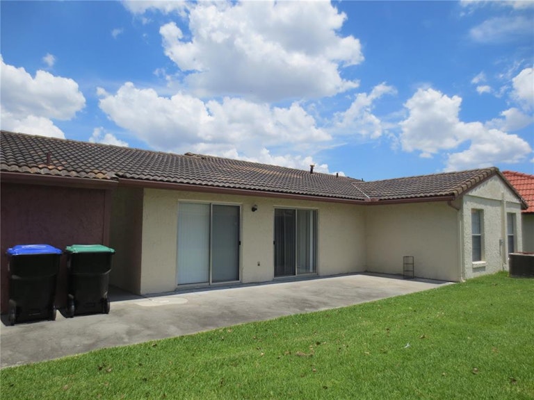 Photo 17 of 18 - 5526 Memorial Dr, Orlando, FL 32821