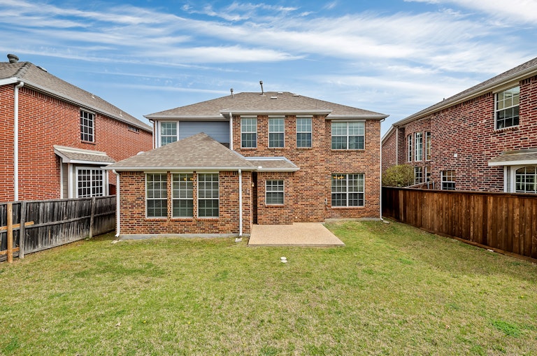 Photo 6 of 24 - 8711 Rugby Dr, Irving, TX 75063
