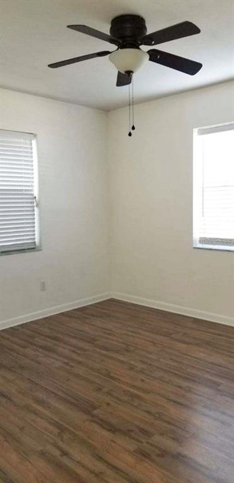 Photo 10 of 17 - 572 E Normandy Blvd, Deltona, FL 32725