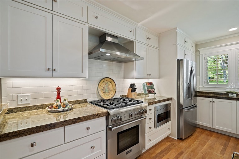 Photo 17 of 39 - 2901 Clearview Dr, Austin, TX 78703