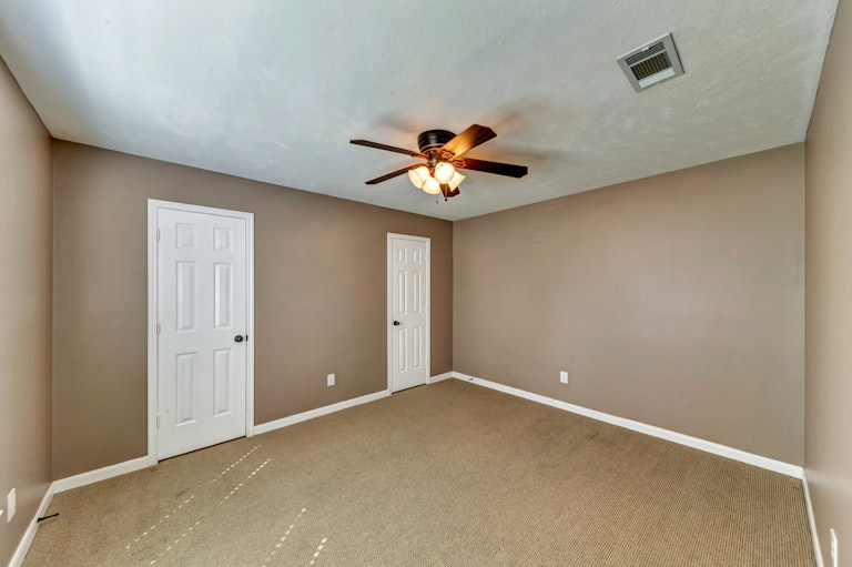 Photo 22 of 28 - 8029 Dusty Way, Fort Worth, TX 76123