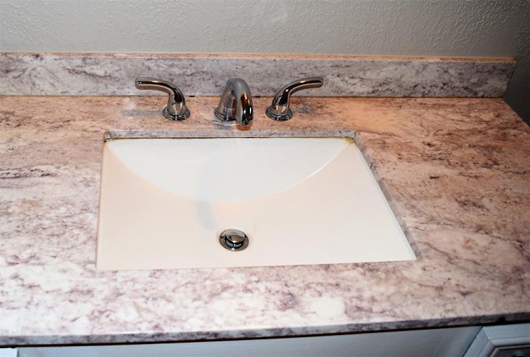 Photo 19 of 26 - 10262 Scotsbrook Dr, Houston, TX 77038