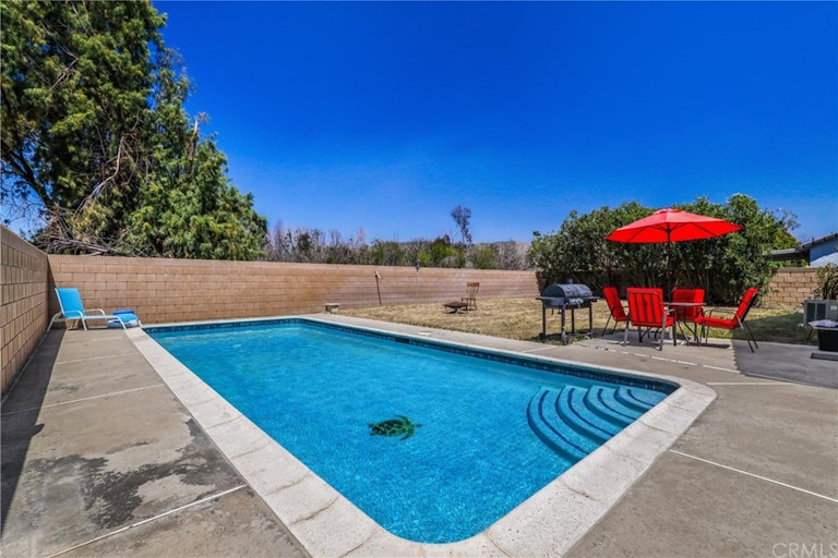 Photo 19 of 34 - 2091 Roanoke St, San Jacinto, CA 92582