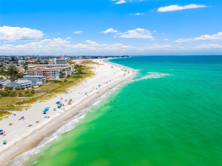Photo 40 of 52 - 12400 Gulf Blvd #1, Saint Petersburg, FL 33706
