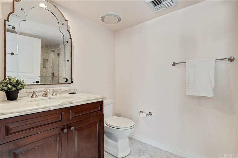 Photo 17 of 46 - 10795 Wilshire Blvd #402, Los Angeles, CA 90024