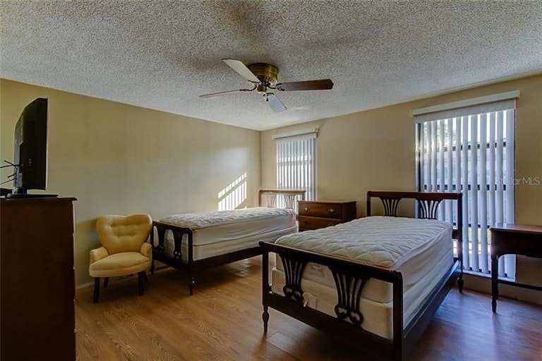 Photo 14 of 25 - 5940 Seabreeze Dr, Port Richey, FL 34668