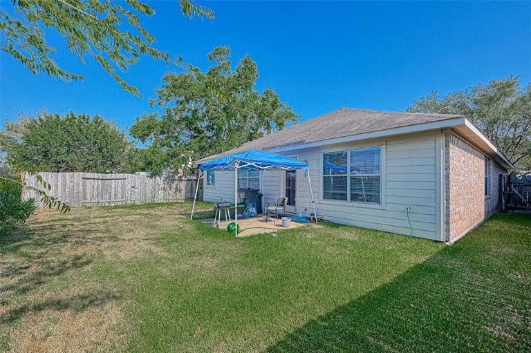 Photo 21 of 22 - 18203 Sweet Juniper Ln, Katy, TX 77449