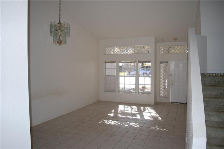 Photo 6 of 18 - 21331 Aaron Ct, Lutz, FL 33549