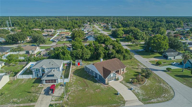 Photo 21 of 51 - 2860 Flynn St, Deltona, FL 32738