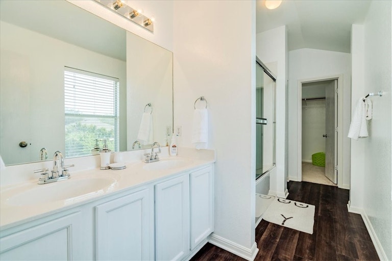 Photo 15 of 32 - 4703 Valcour Bay Ln, Austin, TX 78754