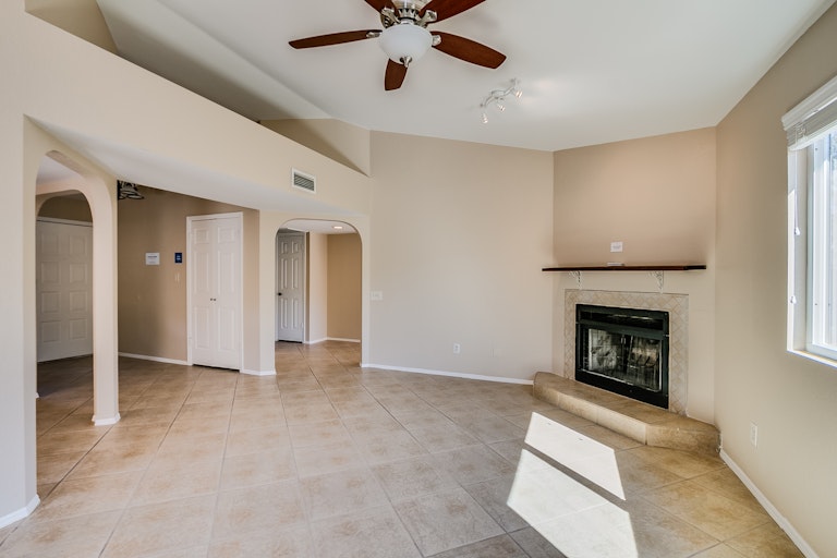 Photo 15 of 28 - 3849 E Tierra Buena Ln, Phoenix, AZ 85032