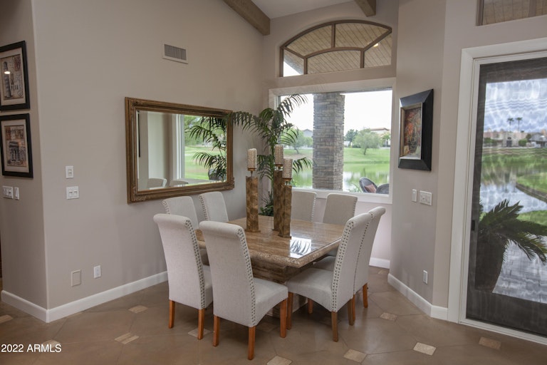 Photo 10 of 43 - 8190 E Kalil Dr, Scottsdale, AZ 85260
