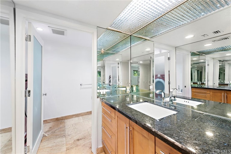 Photo 16 of 36 - 5500 Paseo Del Lago W #1D, Laguna Woods, CA 92637