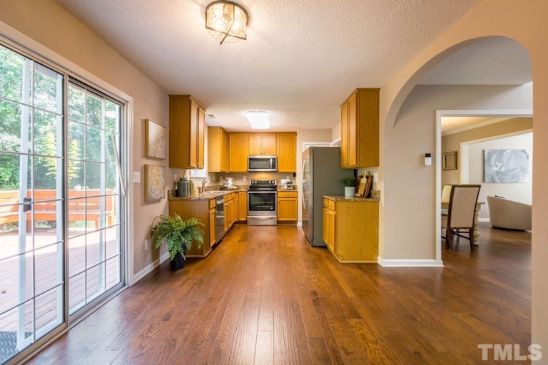 Photo 31 of 46 - 5 Ingram Ct, Durham, NC 27713