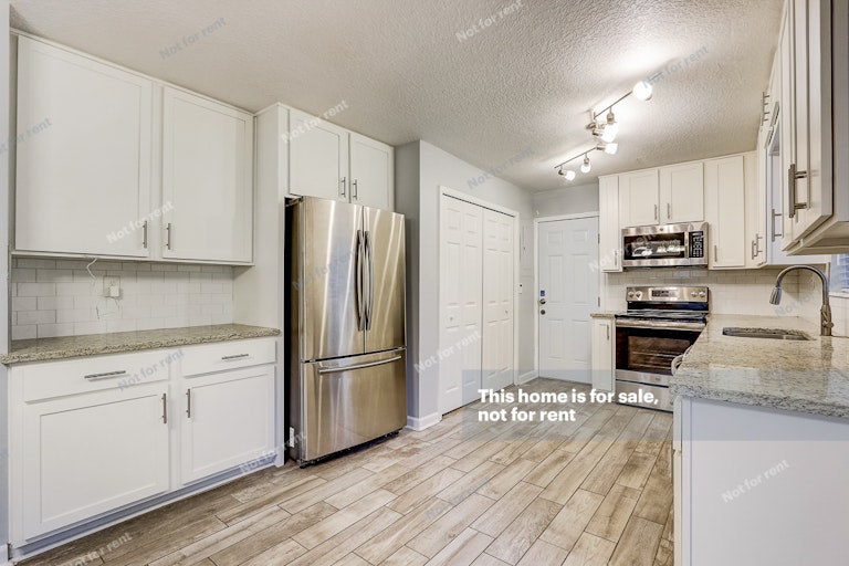 Photo 18 of 27 - 1160 Scotten Rd, Jacksonville, FL 32205
