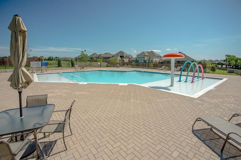 Photo 9 of 10 - 3216 Mountwell Dr, McKinney, TX 75071
