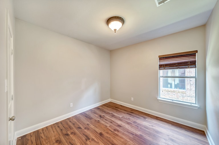 Photo 32 of 43 - 2740 Cape Pearl Dr, Grand Prairie, TX 75054